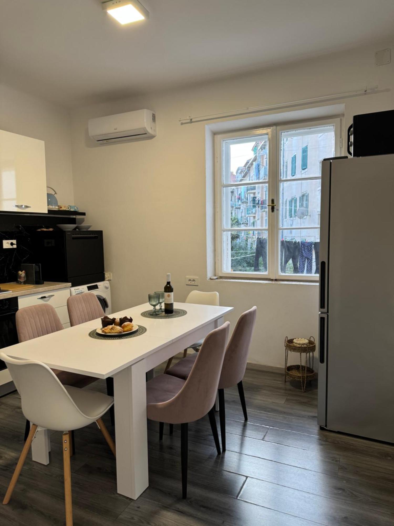 Laros Appartement Split